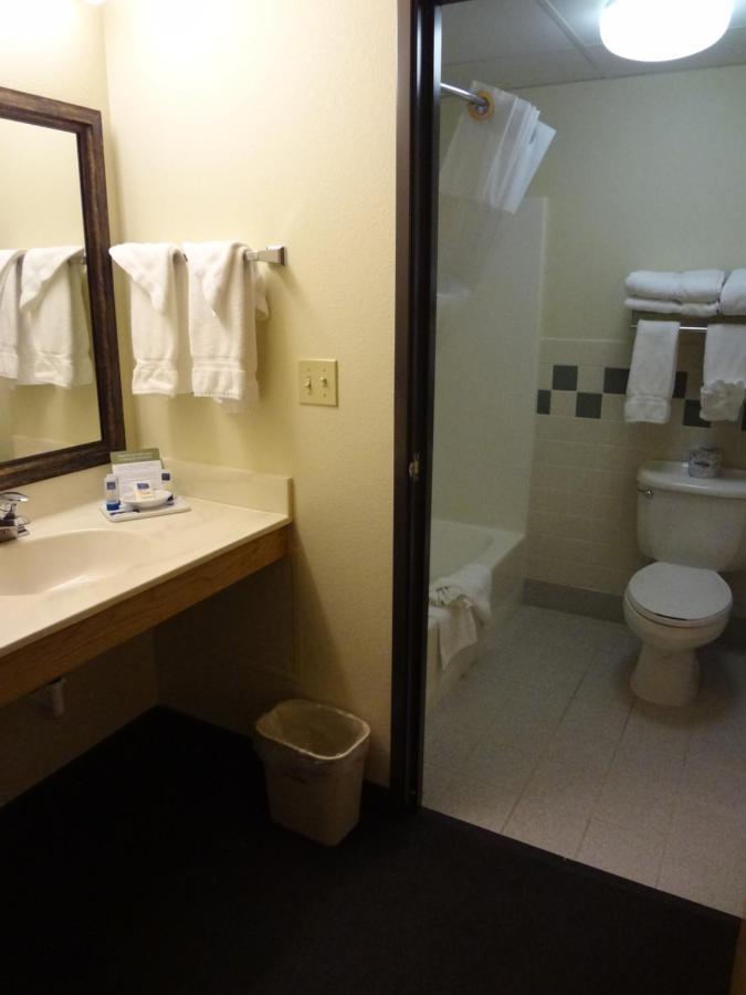 Americinn By Wyndham Cody Esterno foto